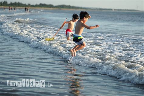 夢到在海邊玩水|【夢到海邊玩水】夢到海邊玩水，讓你徜徉在幸福與煩惱消失的藍。